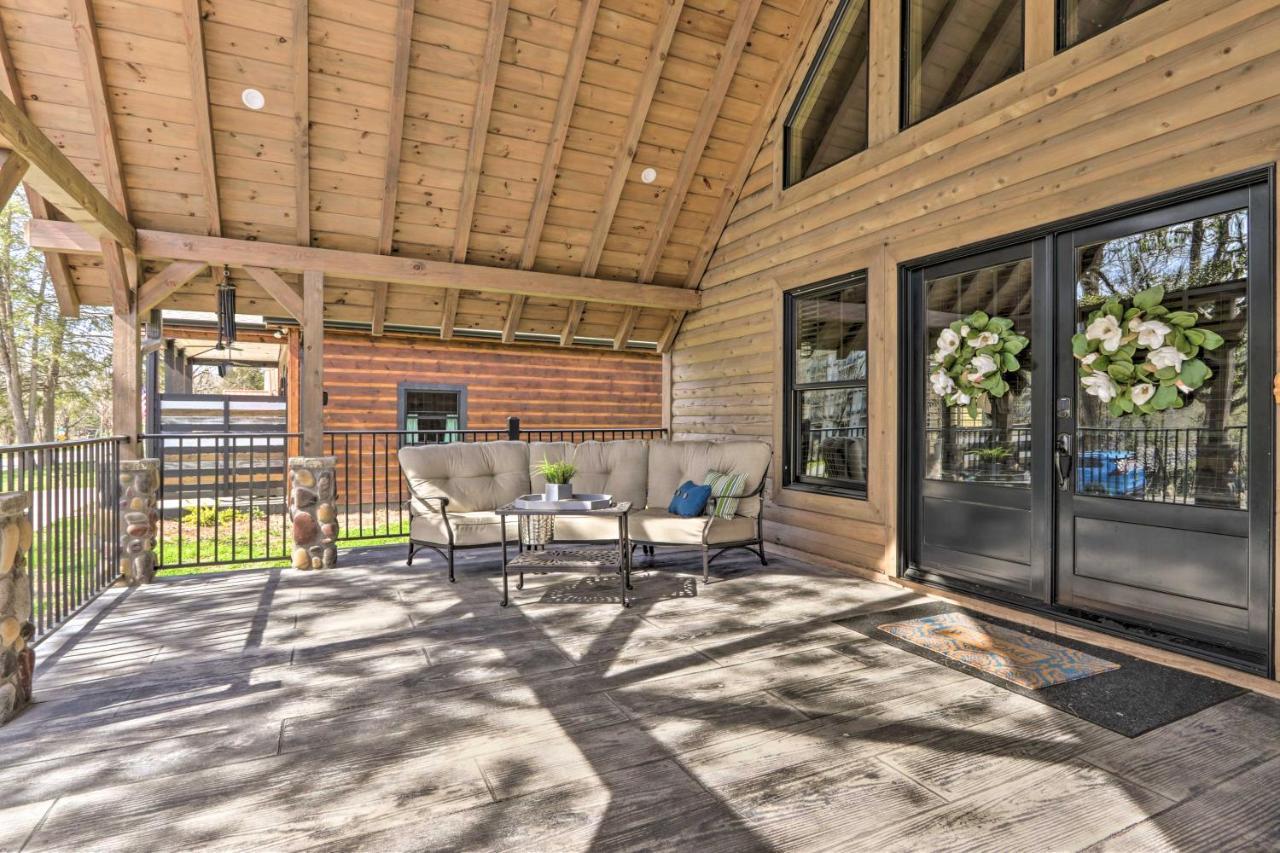 פיג'ן פורג' Riverfront Cabin With Hot Tub - 3 Miles To Dollywood מראה חיצוני תמונה